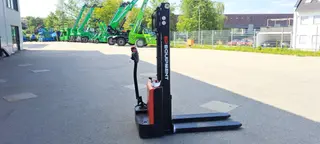 Vorschaubild 2 einer Mietmaschine vom Typ 1,2 Tonnen HH | EP ESL 122 2700 mm