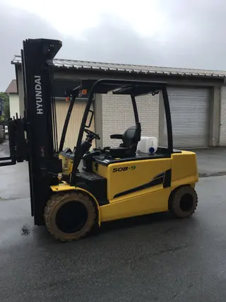 Obrázok stroja na prenájom typu 5 ton elektrické | Hyundai 50B-9 6000 mm