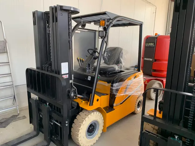 Bild 3 einer Mietmaschine vom Typ 3.5 ton elektrické | Maximálna vysokozdvižný Vozík FBA35-JZ 4500 mm