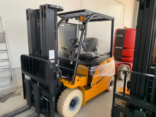 Vorschaubild 3 einer Mietmaschine vom Typ 3.5 ton elektrické | Maximálna vysokozdvižný Vozík FBA35-JZ 4500 mm