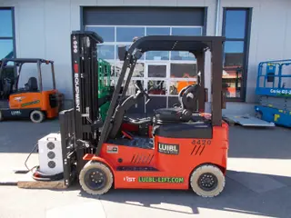 Vorschaubild 1 einer Mietmaschine vom Typ 2 ton elektrické štyri-Wheeler | EP CPD20L1-Li 4700 mm