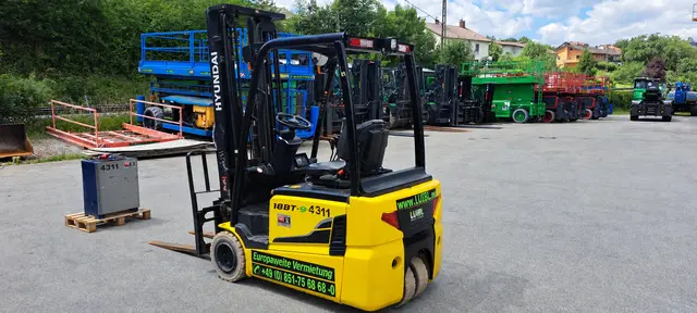 Bild 2 einer Mietmaschine vom Typ 1.8 ton elektrickú trojkolku | Hyundai 18BT-9 5500 mm