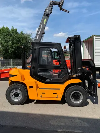 Vorschaubild 2 einer Mietmaschine vom Typ 5 ton Nafty | Maximálna vysokozdvižný Vozík FD50T 4800 mm
