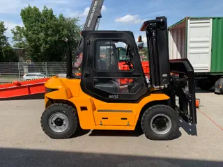 Vorschaubild 1 einer Mietmaschine vom Typ 5 ton Nafty | Maximálna vysokozdvižný Vozík FD50T 4800 mm