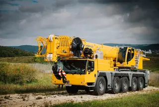 Obrázok stroja na prenájom typu mobilný žeriav 150 ton | Liebherr LTM 1150 5.3