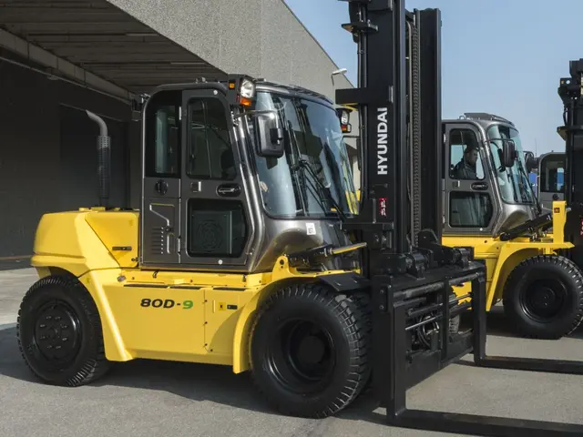 Bild 0 einer Mietmaschine vom Typ 8 tonnes diesel | Hyundai 80D-9 6000 mm