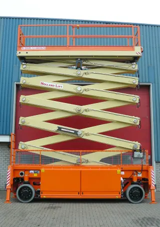 Image of a rental machine of type SBE-330 | Holland Lift HL330_E14_4WDS