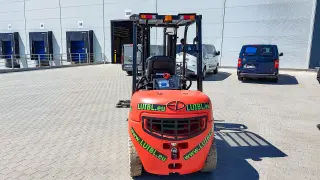 Vorschaubild 1 einer Mietmaschine vom Typ 3 ton elektrické | EP EFL302 Triplex Stožiar 4800 mm