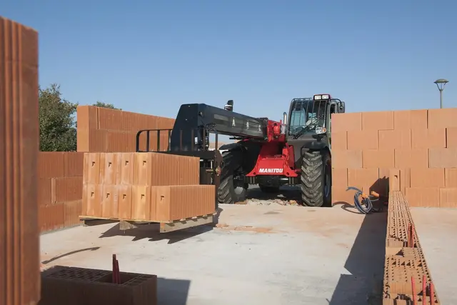 Bild 4 einer Mietmaschine vom Typ TSS-3010 | Manitou MT 1030