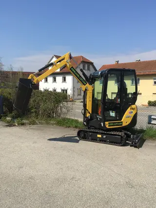 Image of a rental machine of type 1.8 tonne mini excavator | Yanmar SV18