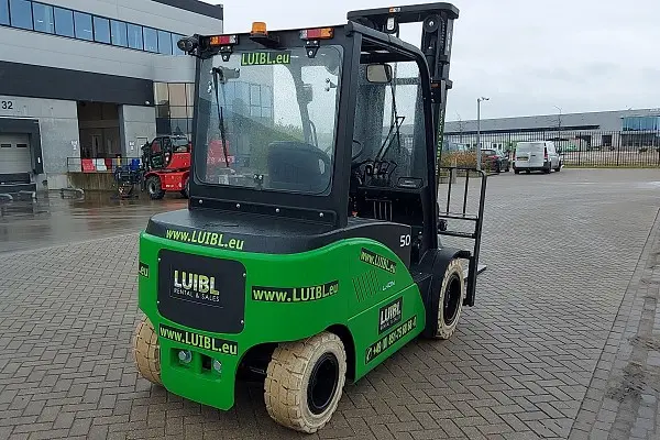 Bild 3 einer Mietmaschine vom Typ 5 ton elektrické | EP CPD50F8 Li do 6000 mm