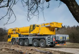 Vorschaubild 2 einer Mietmaschine vom Typ mobilný žeriav 160 ton | Liebherr LTM 1160 5.2