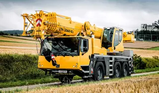 Obrázok stroja na prenájom typu mobilný žeriav 60 ton | Liebherr LTM 1060 3.1