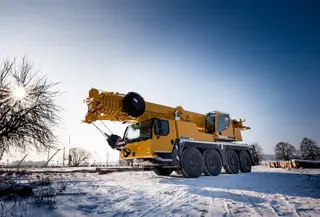 Obrázok stroja na prenájom typu mobilný žeriav 70 ton | Liebherr LTM 1070 4.2