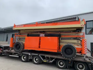 Vorschaubild 1 einer Mietmaschine vom Typ SBD-337 | Holland Lift HL 340D30 4WDS/N