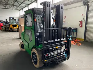 Vorschaubild 1 einer Mietmaschine vom Typ 3.5 ton elektrické | EP EFL352 4800 mm