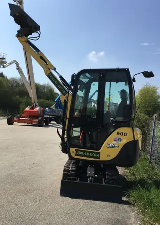 Vorschaubild 3 einer Mietmaschine vom Typ 1.8 ton mini bager | Yanmar SV18