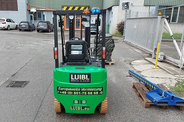 Bild 1 einer Mietmaschine vom Typ 2 ton elektrické štyri-Wheeler | EP CPD20L1 4800 mm