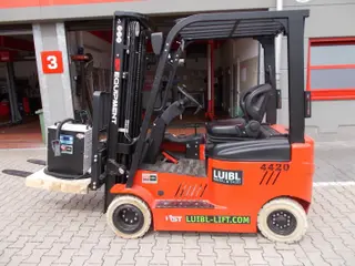 Obrázok stroja na prenájom typu 2 ton elektrické štyri-Wheeler | EP CPD20L1-Li 4700 mm