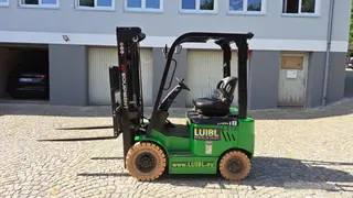 Obrázok stroja na prenájom typu 1.8 ton elektrické štyri-Wheeler | EP EFL181 4800 mm