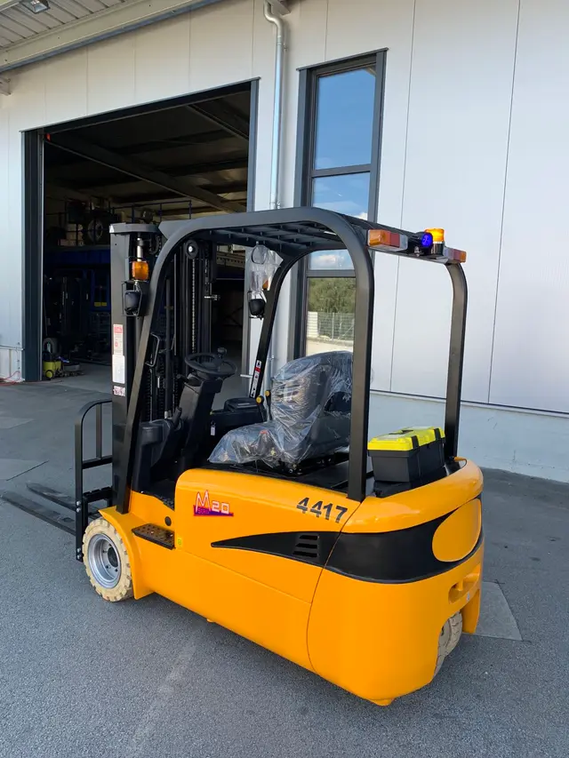 Bild 3 einer Mietmaschine vom Typ 2 ton elektrickú trojkolku | Max vysokozdvižný Vozík FB20S-MJZ 4500 mm