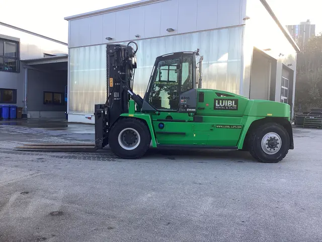Bild 0 einer Mietmaschine vom Typ 16 Tons Diesel | Kalmar - DCG 160-12T 4500 mm