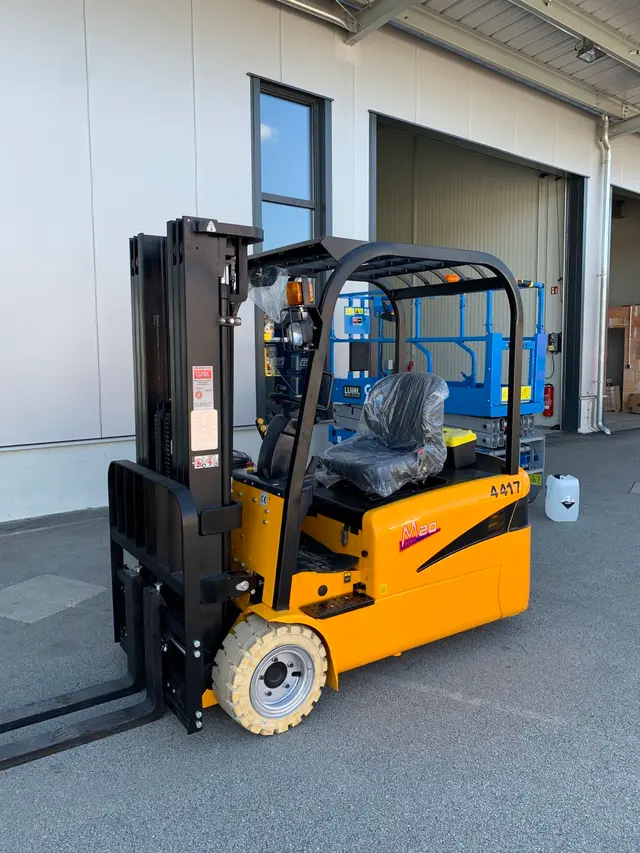 Bild 2 einer Mietmaschine vom Typ 2 ton elektrickú trojkolku | Max vysokozdvižný Vozík FB20S-MJZ 4500 mm