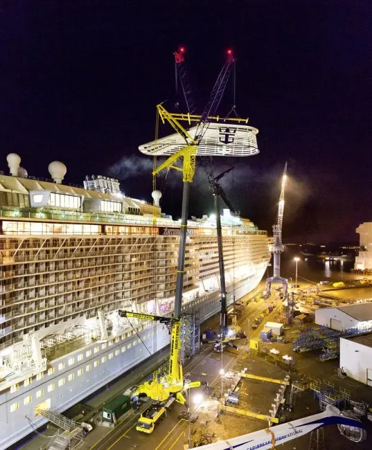 Bild 1 einer Mietmaschine vom Typ mobilný žeriav 750 ton | Liebherr LTM 1750 9.1